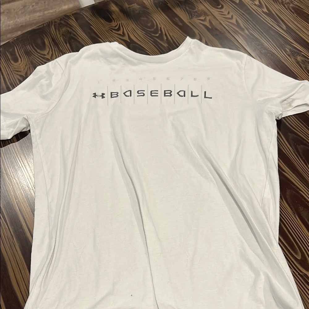 Under Armour White Short Sleeve Tee Modern Design